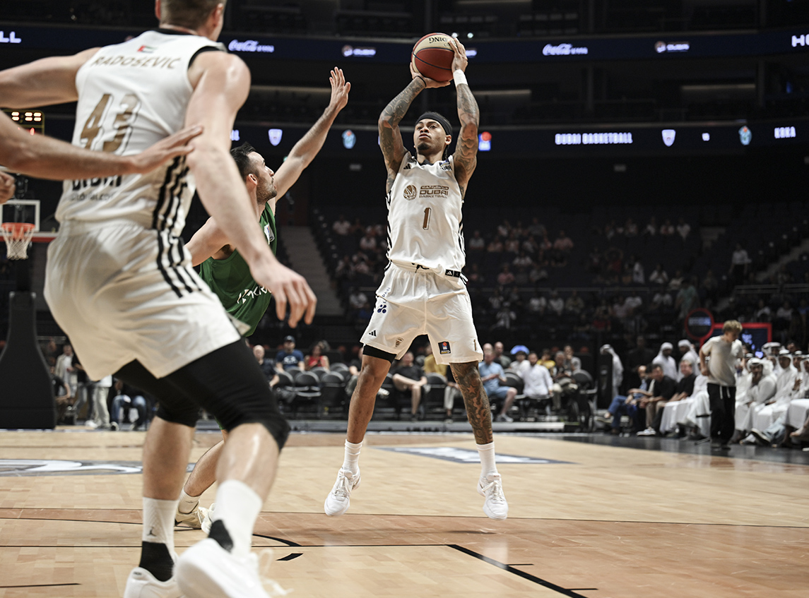 Six-Time Race to Dubai Champion Rory McIlroy celebrates Body_1